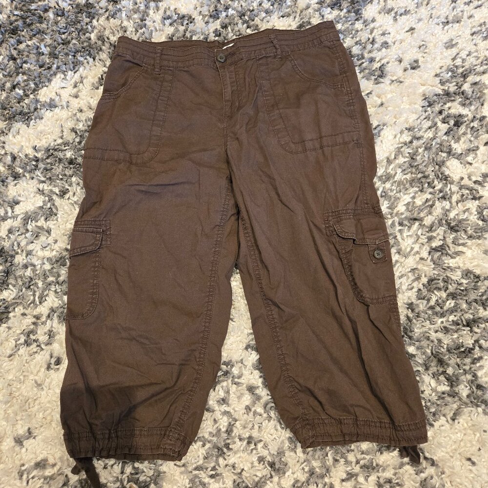 St. John's Bay Brown Cargo Capris